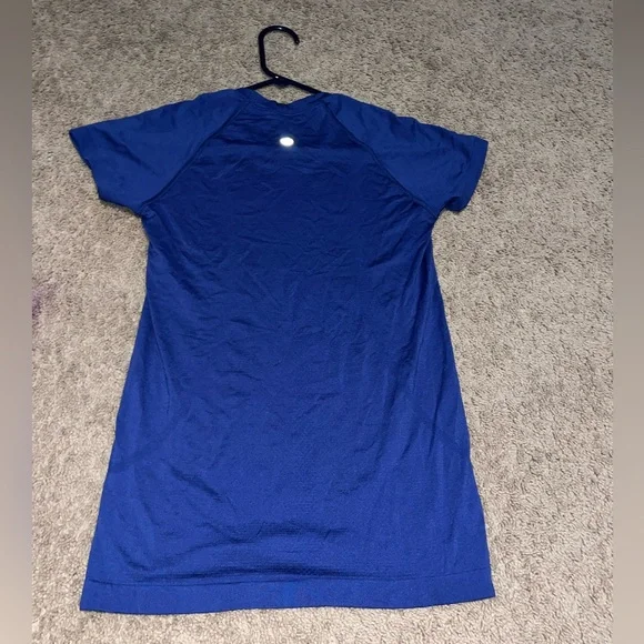 lululemon athletica Blue Short Sleeve Tee - Picture 2 of 3